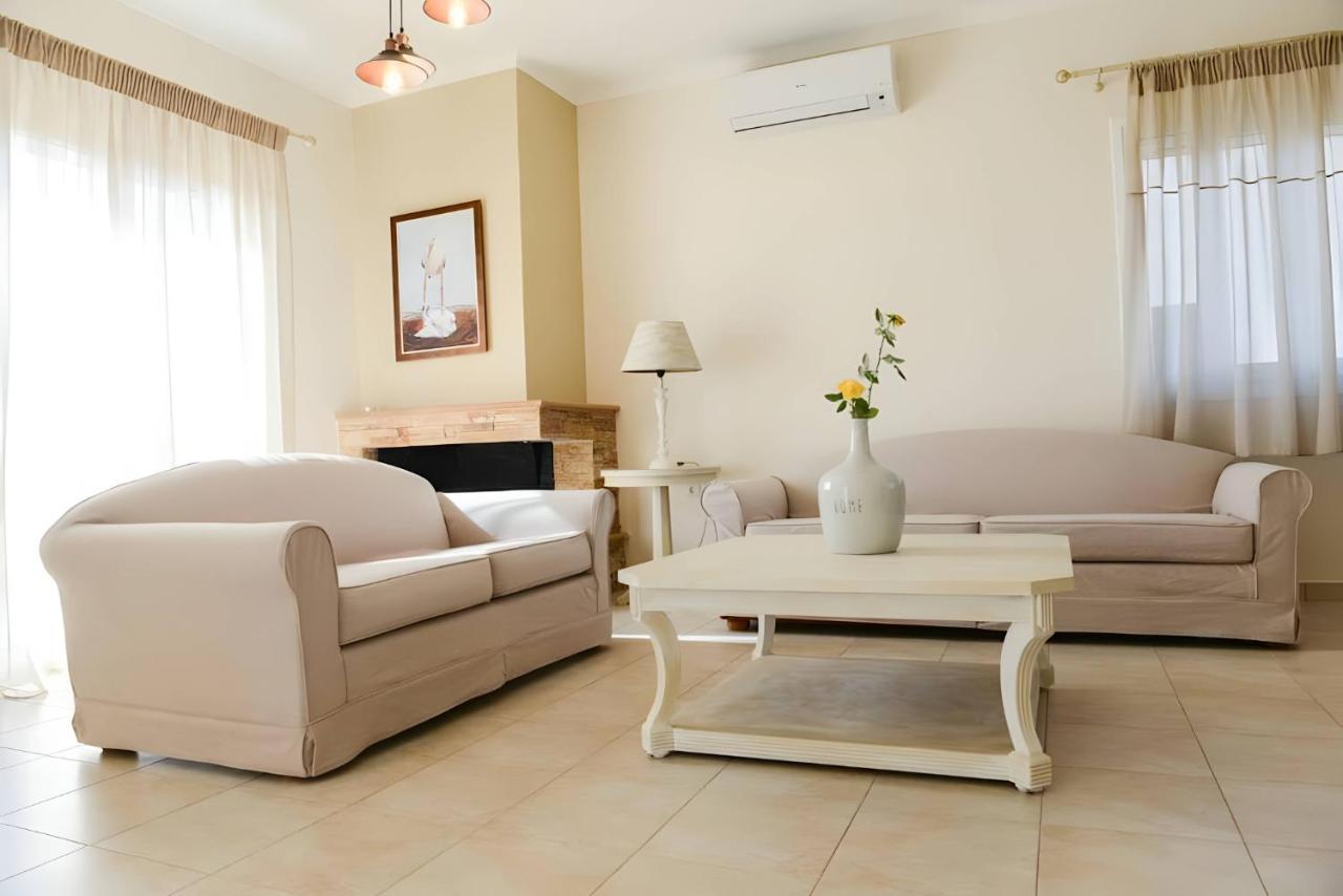 A Casa D'Irene Apartment Mantzavinata Ngoại thất bức ảnh