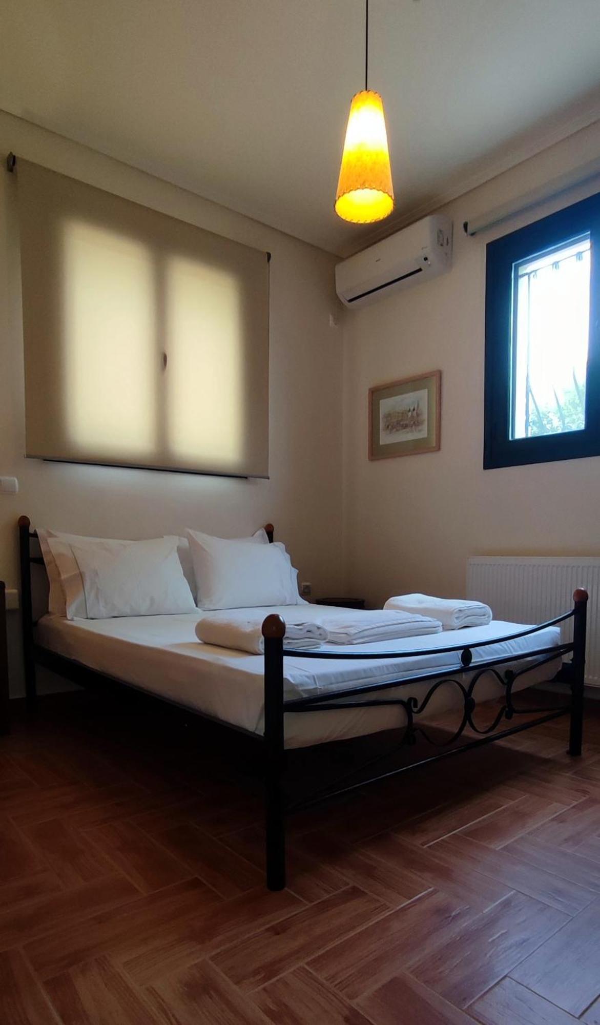 A Casa D'Irene Apartment Mantzavinata Ngoại thất bức ảnh